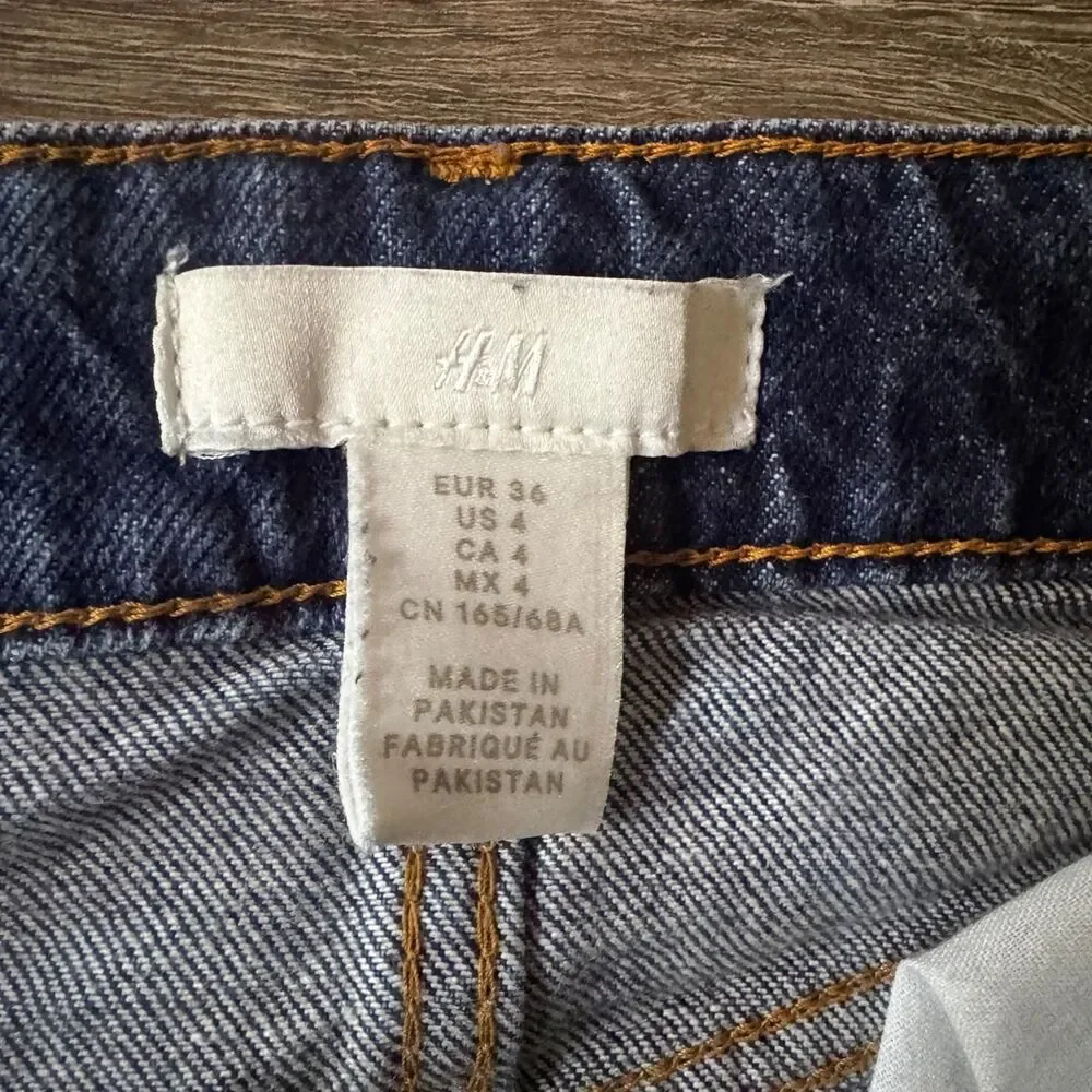 H&M High Waisted Mom Jeans Womens Size 4 Dark Wash Blue Denim Tapered Leg